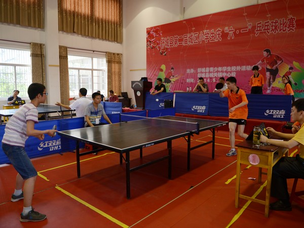 城关三小在城区小学生庆“六一”乒乓球赛中喜获三个第一